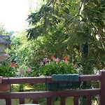 La Bois Joli Restaurant