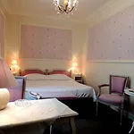 Hotel La Bois Joli Restaurant 3*