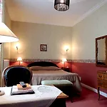 Hotel La Bois Joli Restaurant 3*