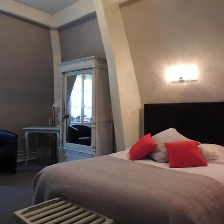 Hotel Logis Bois Joli 3*