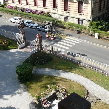 La Bois Joli Restaurant