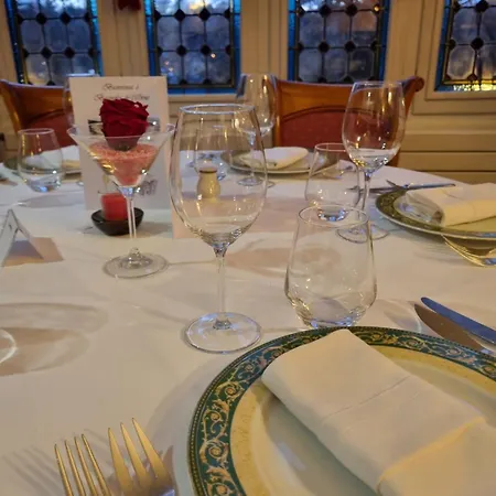 La Bois Joli Restaurant