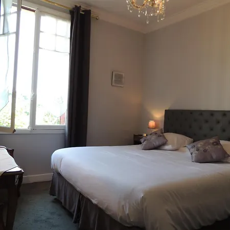 La Bois Joli Restaurant Hotel 3*
