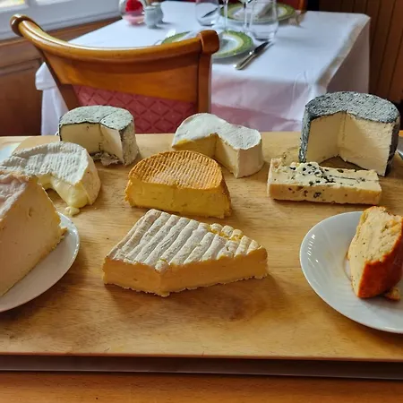 La Bois Joli Restaurant 3*