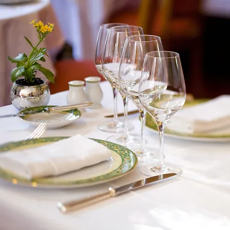 La Bois Joli Restaurant