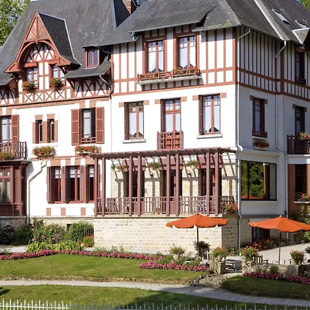 Logis Bois Joli Hotel