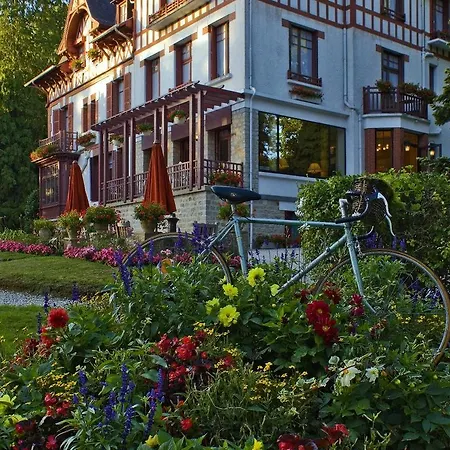 La Bois Joli Restaurant
