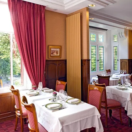 Hotel La Bois Joli Restaurant 3*