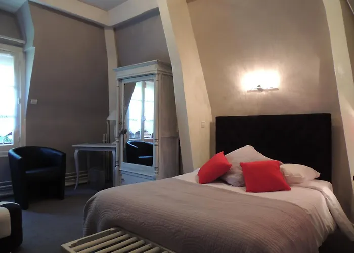 Hotel La Bois Joli Restaurant 3*