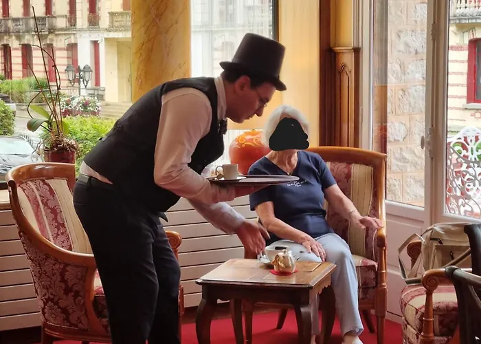 La Bois Joli Restaurant Ξενοδοχείο 3*