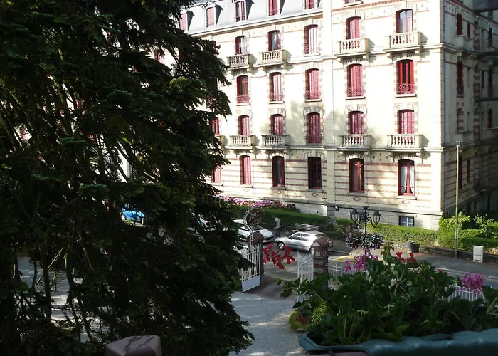 La Bois Joli Restaurant 3*