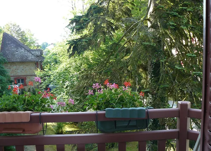 La Bois Joli Restaurant