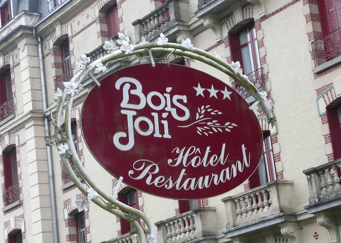 酒店 La Bois Joli Restaurant 3*