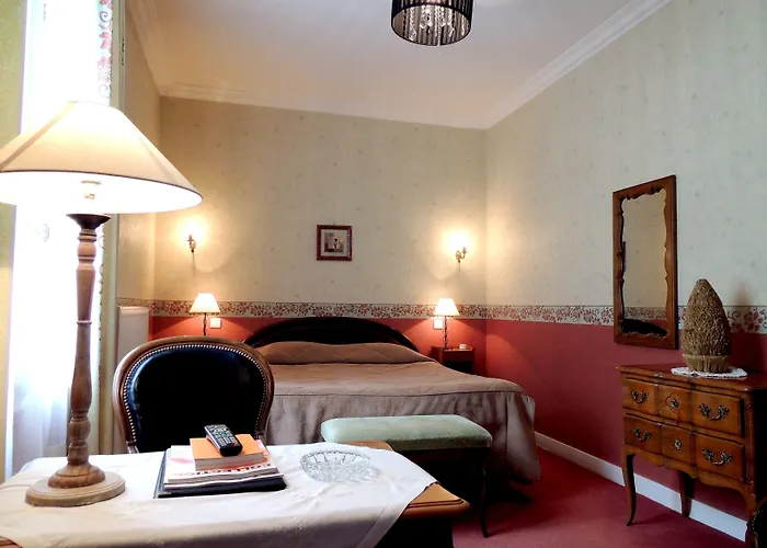 Hotel La Bois Joli Restaurant 3*